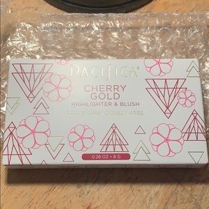 Pacifica cherry gold highlighter & blush